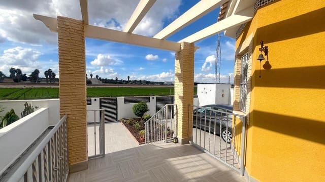 3 sypialnia Willa na sprzedaż w Algorfa z basenem garażem - 320 000 € (Ref: 9779055)