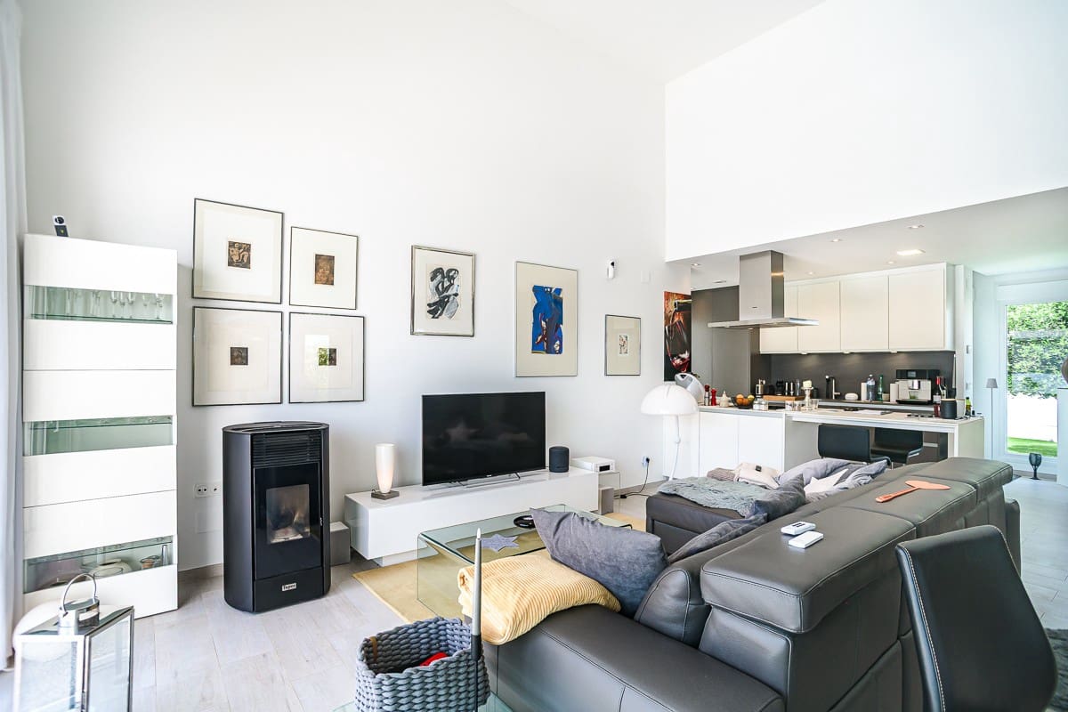 3 soveværelse Villa til salg i Algorfa med swimmingpool - € 580.000 (Ref: 9819189)