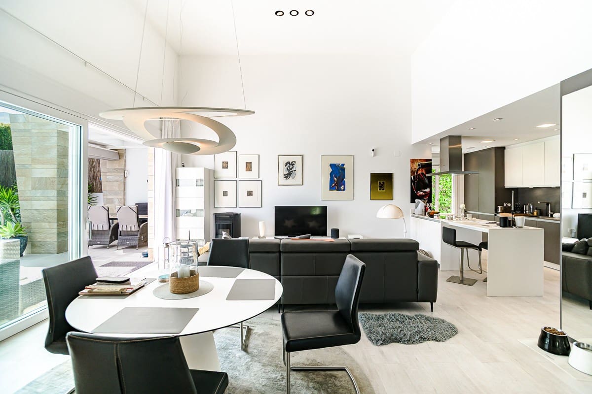 3 soveværelse Villa til salg i Algorfa med swimmingpool - € 580.000 (Ref: 9819189)