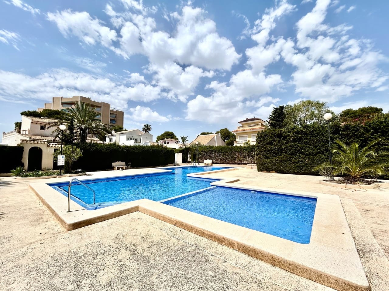 3 sovrum Villa till salu i La Zenia med pool garage - 630 000 € (Ref: 9819192)