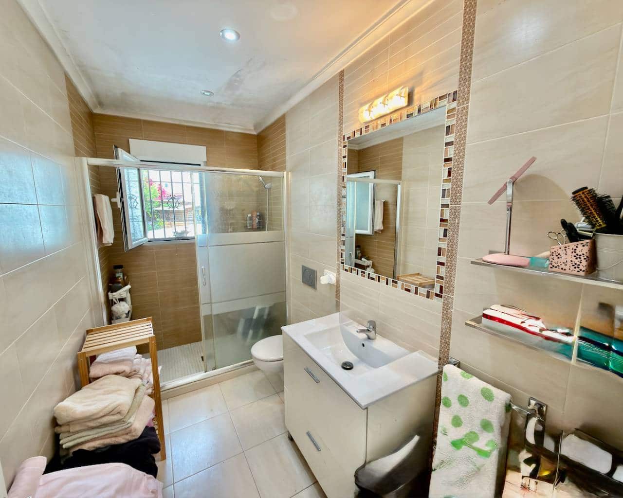 7 soverom Villa til salgs i Ciudad Quesada med svømmebasseng garasje - € 750 000 (Ref: 9838534)