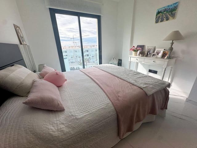 2 soveværelse Bungalow til salg i El Raso, Guardamar del Segura med swimmingpool - € 288.000 (Ref: 9838539)