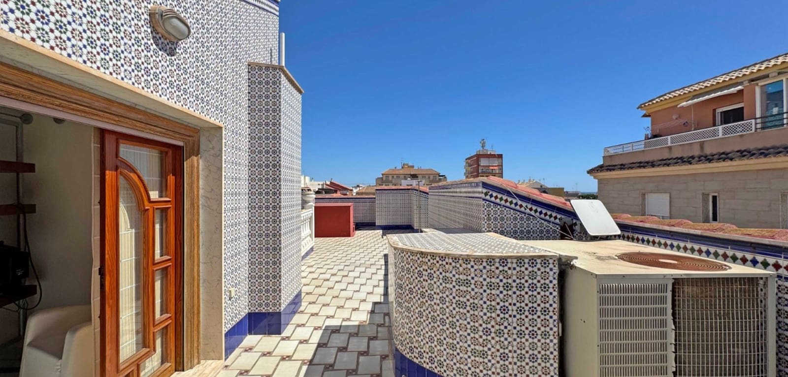 6 bedroom Apartment for sale in San Pedro del Pinatar - € 415,000 (Ref: 9838553)