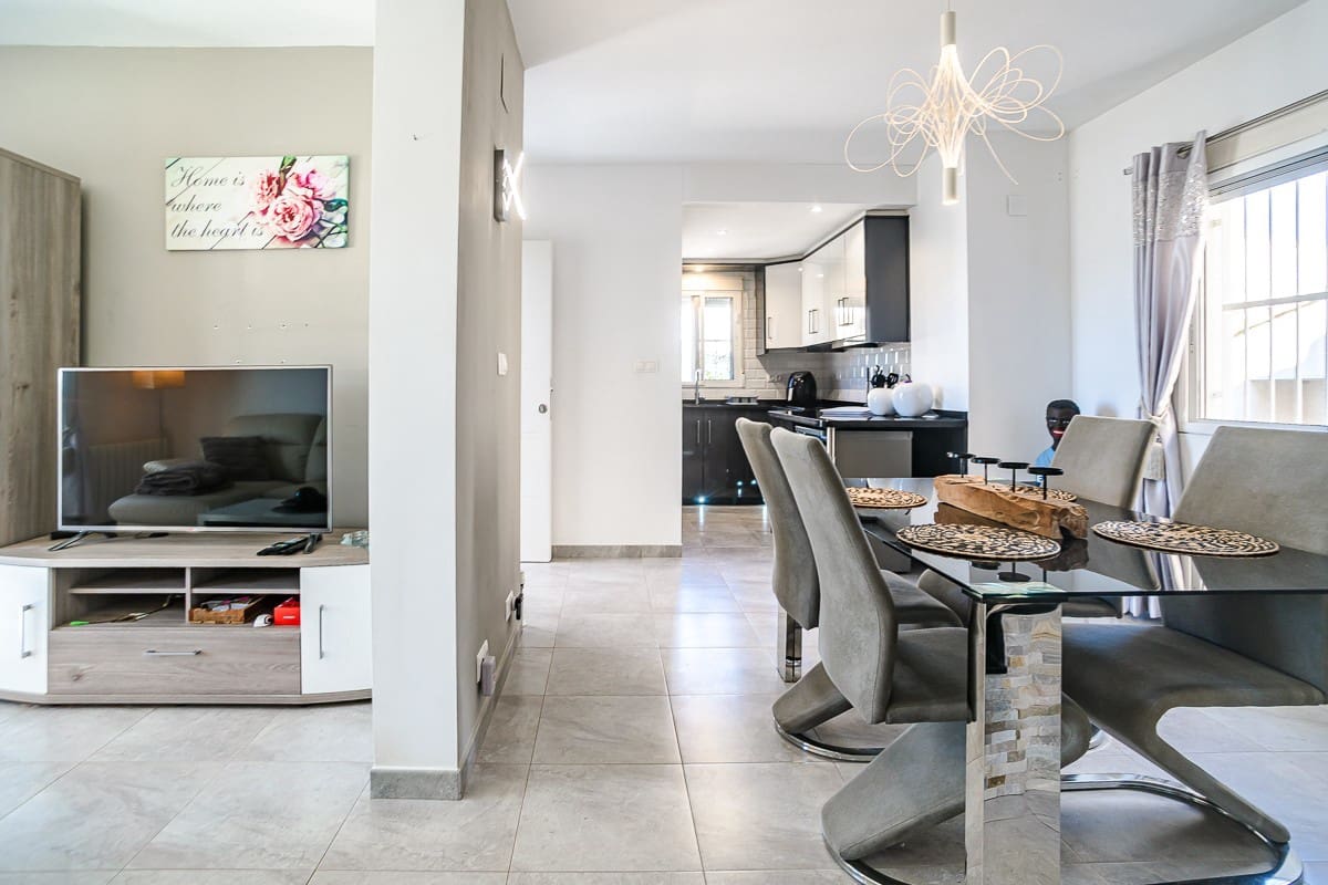 3 soverom Hus til salgs i Algorfa med svømmebasseng - € 229 500 (Ref: 9838555)