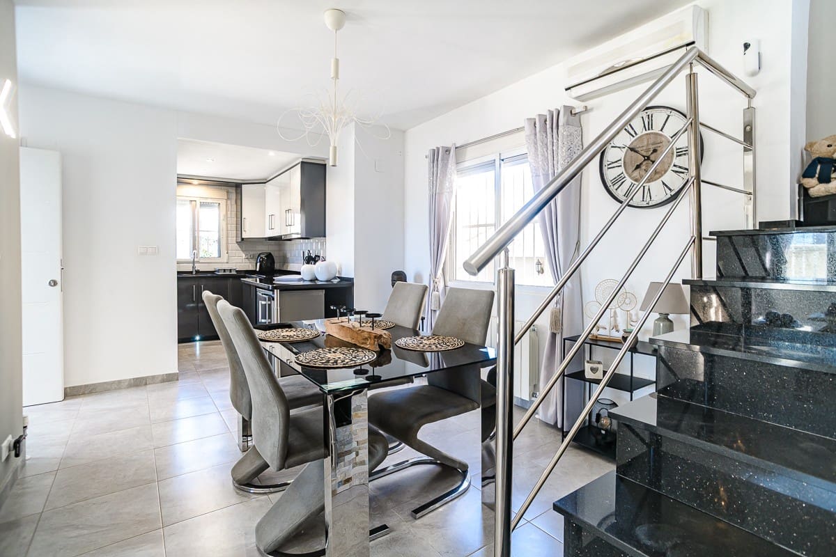 3 soverom Hus til salgs i Algorfa med svømmebasseng - € 229 500 (Ref: 9838555)