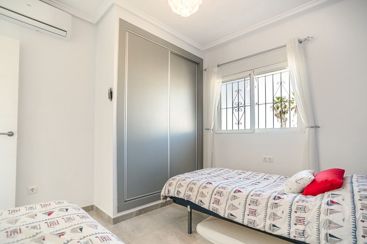 3 soverom Hus til salgs i Algorfa med svømmebasseng - € 229 500 (Ref: 9838555)