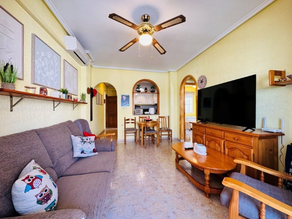 2 makuuhuone Huoneisto myytävänä paikassa La Mata mukana uima-altaan - 165 000 € (Ref: 9841550)