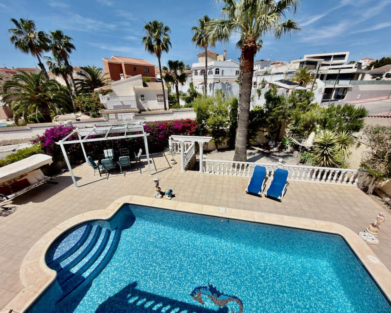 5 Zimmer Villa zu verkaufen in Ciudad Quesada mit Pool Garage - 599.995 € (Ref: 9850480)