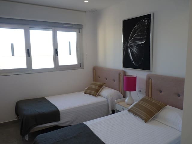 3 chambre Maison de Ville à vendre à Pilar de la Horadada ciudad, Pilar de la Horadada avec piscine garage - 370 000 € (Ref: 9860587)
