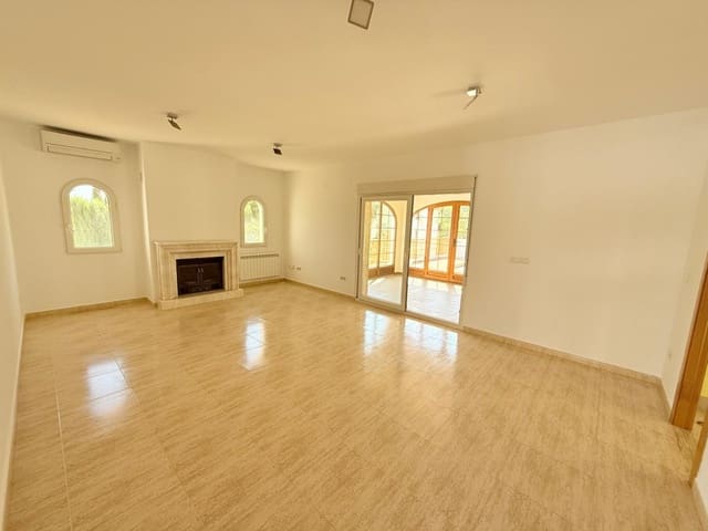 3 sypialnia Willa na sprzedaż w Casco Urbano, Teulada-Moraira z basenem - 895 000 € (Ref: 9872374)