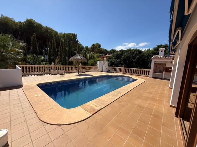 3 sypialnia Willa na sprzedaż w Casco Urbano, Teulada-Moraira z basenem - 895 000 € (Ref: 9872374)