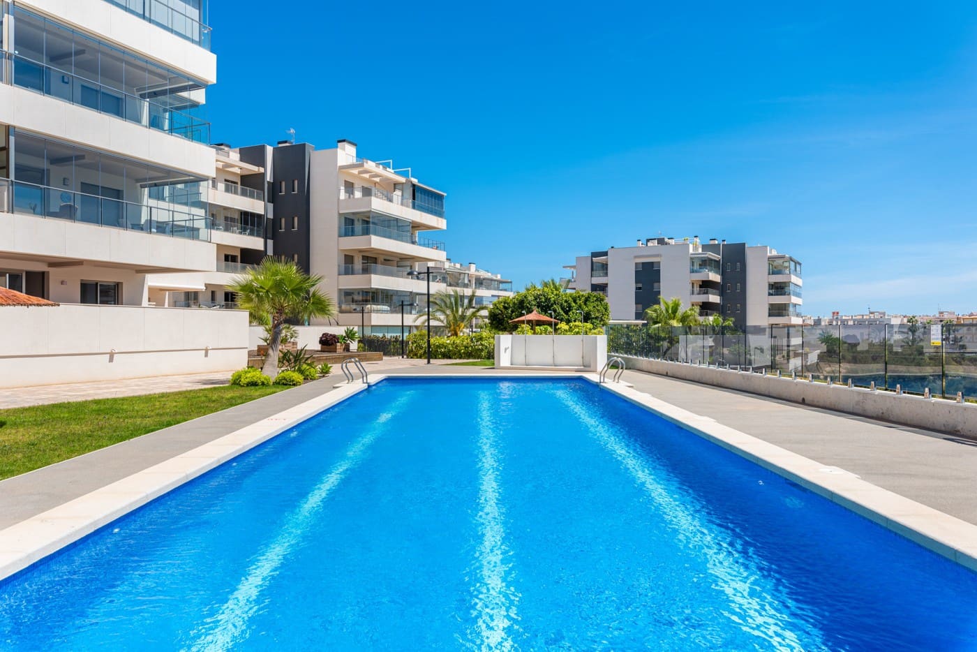 2 Zimmer Apartment zu verkaufen in Orihuela Costa mit Pool Garage - 229.000 € (Ref: 9889270)