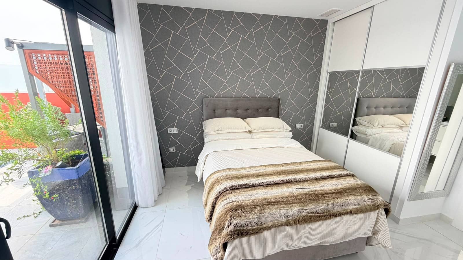 3 bedroom Villa for sale in Los Montesinos with pool - € 425,000 (Ref: 9898383)