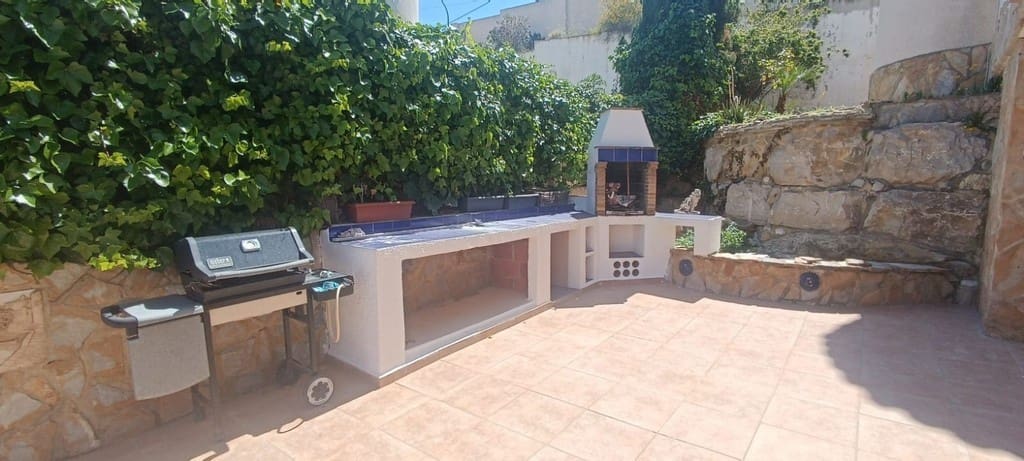 3 chambre Villa/Maison à vendre à El Campello avec piscine garage - 649 900 € (Ref: 9908924)