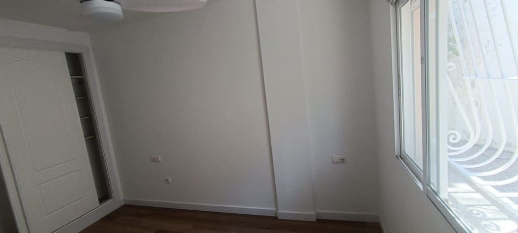 3 chambre Villa/Maison à vendre à El Campello avec piscine garage - 649 900 € (Ref: 9908924)