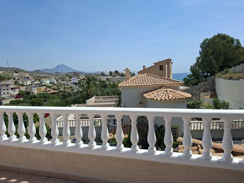 3 chambre Villa/Maison à vendre à El Campello avec piscine garage - 649 900 € (Ref: 9908924)