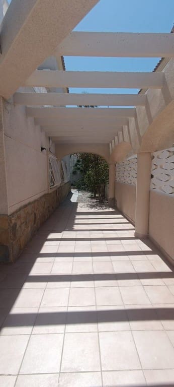 3 chambre Villa/Maison à vendre à El Campello avec piscine garage - 649 900 € (Ref: 9908924)