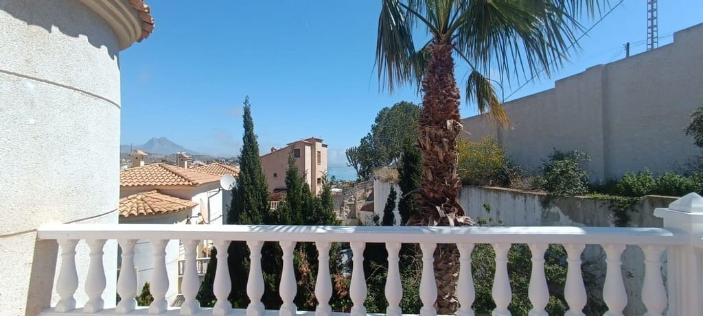 3 chambre Villa/Maison à vendre à El Campello avec piscine garage - 649 900 € (Ref: 9908924)