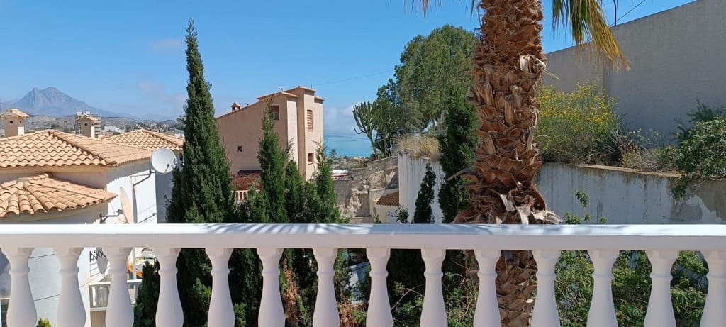 3 chambre Villa/Maison à vendre à El Campello avec piscine garage - 649 900 € (Ref: 9908924)