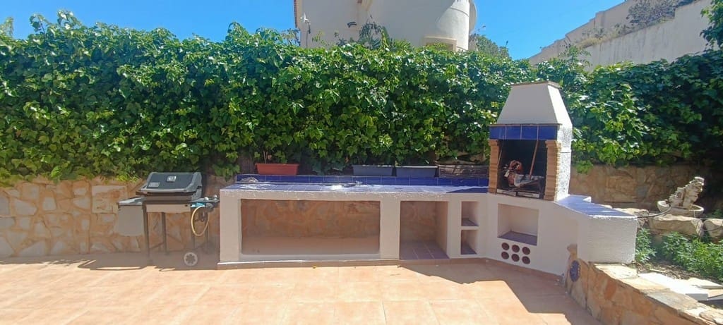 3 chambre Villa/Maison à vendre à El Campello avec piscine garage - 649 900 € (Ref: 9908924)