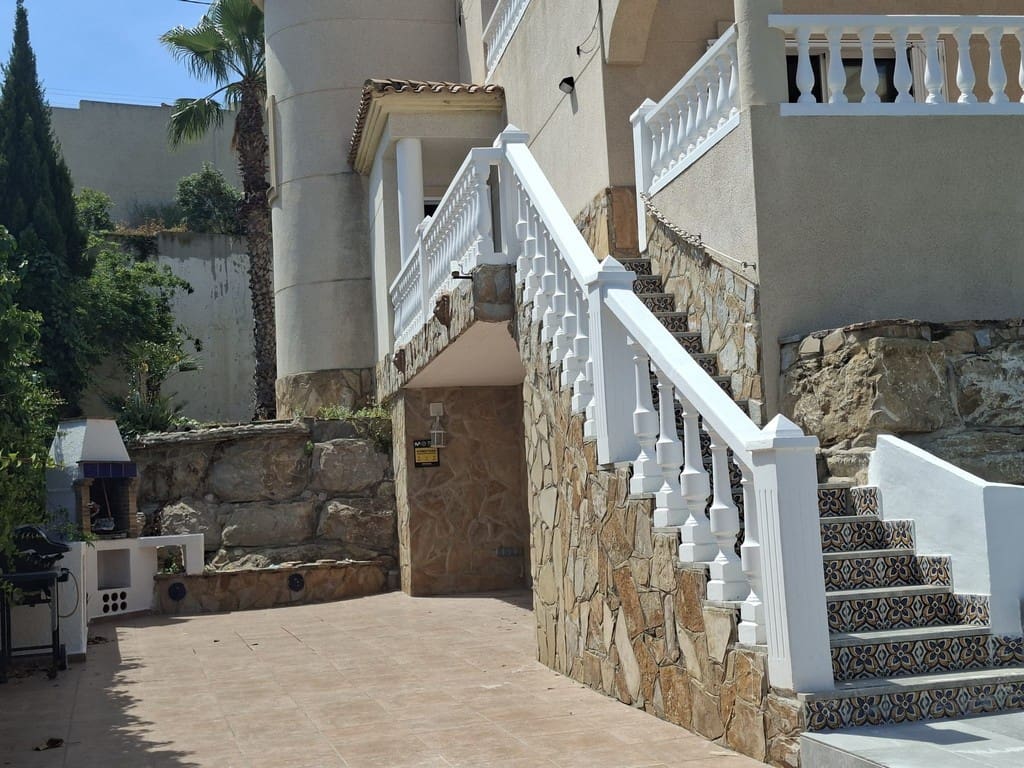 3 chambre Villa/Maison à vendre à El Campello avec piscine garage - 649 900 € (Ref: 9908924)