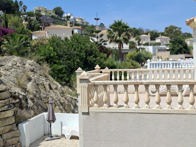 3 sypialnia Willa na sprzedaż w El Campello z basenem garażem - 649 900 € (Ref: 9908924)