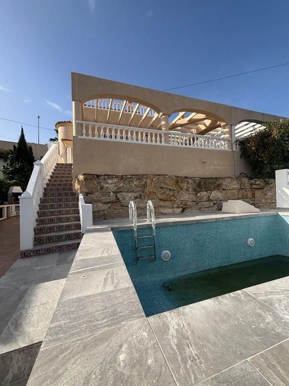 3 chambre Villa/Maison à vendre à El Campello avec piscine garage - 649 900 € (Ref: 9908924)