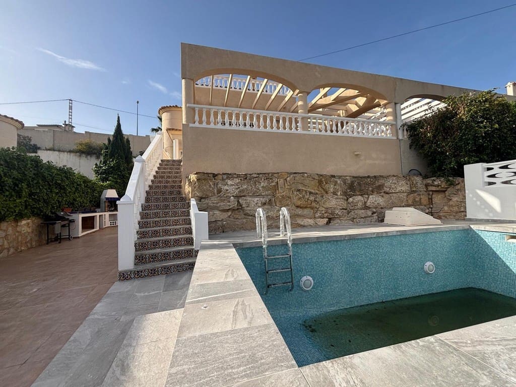 3 chambre Villa/Maison à vendre à El Campello avec piscine garage - 649 900 € (Ref: 9908924)