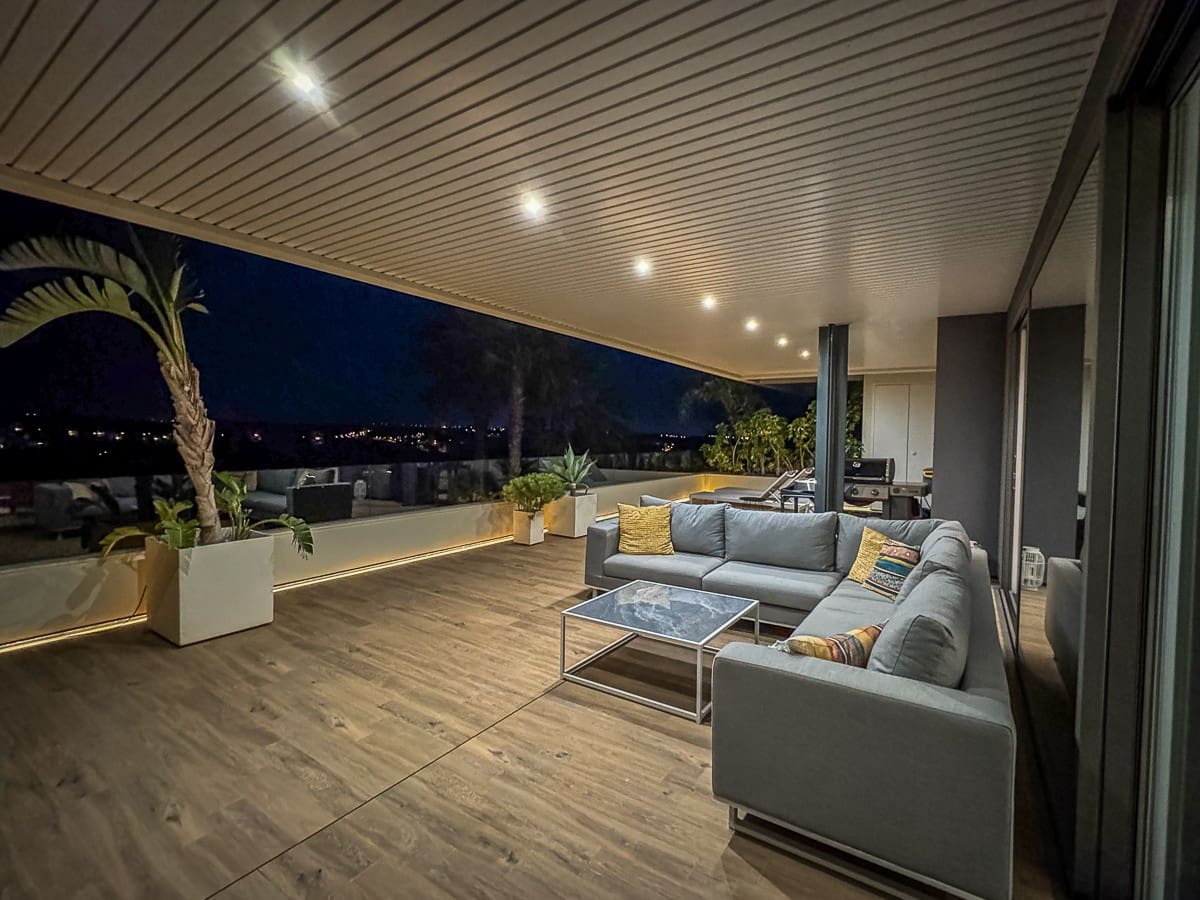 3 soveværelse Lejlighed til salg i Las Colinas Golf med swimmingpool - € 895.000 (Ref: 9981465)