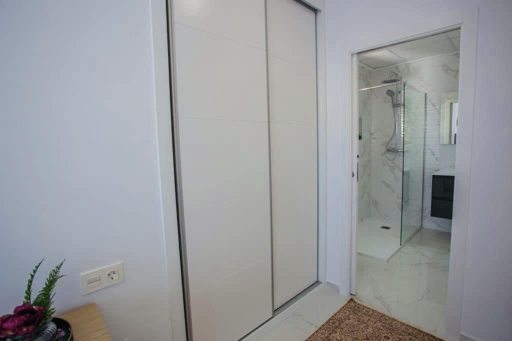 3 bedroom Villa for sale in Los Montesinos with pool - € 346,900 (Ref: 7934691)