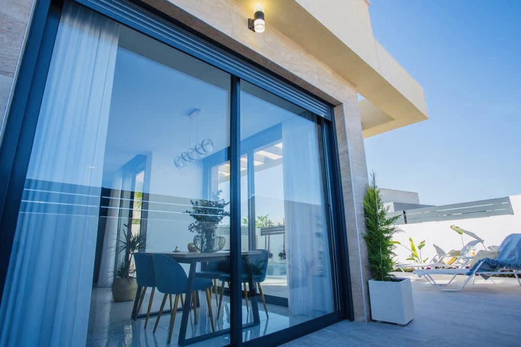 3 bedroom Villa for sale in Los Montesinos with pool - € 346,900 (Ref: 7934691)