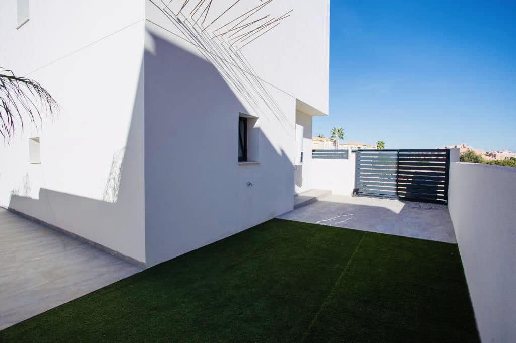 3 bedroom Villa for sale in Los Montesinos with pool - € 346,900 (Ref: 7934691)