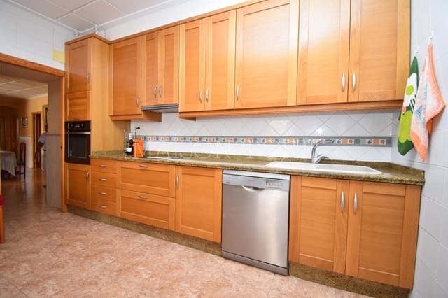 7 bedroom Villa for sale in Elche / Elx - € 290,000 (Ref: 7934698)