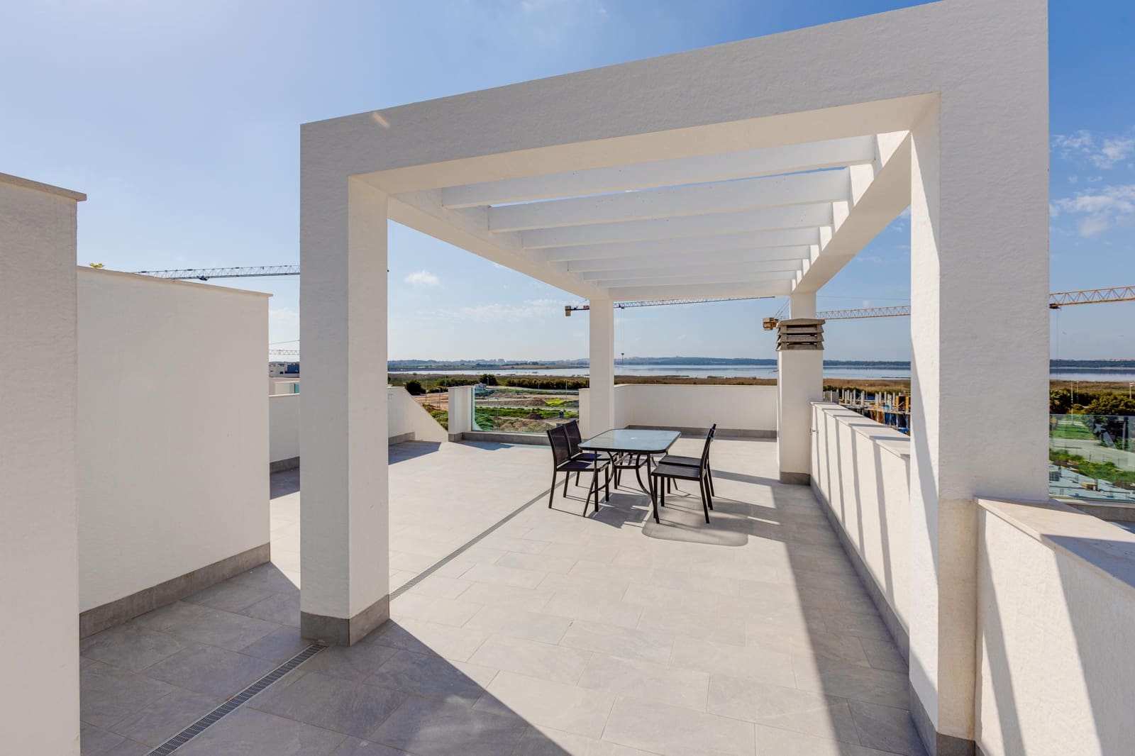 2 quarto Apartamento para venda em Guardamar del Segura com piscina - 211 000 € (Ref: 7934740)