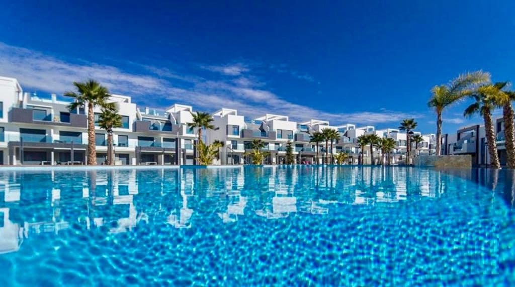 2 quarto Apartamento para venda em Guardamar del Segura com piscina - 211 000 € (Ref: 7934740)