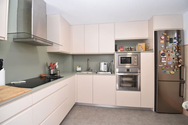 4 quarto Moradia Geminada para venda em Gran Alacant, Santa Pola com piscina garagem - 625 000 € (Ref: 7934758)