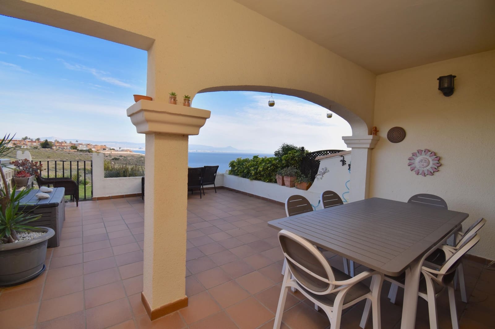 4 soverom Kjedet enebolig til salgs i Gran Alacant med svømmebasseng garasje - € 625 000 (Ref: 7934758)