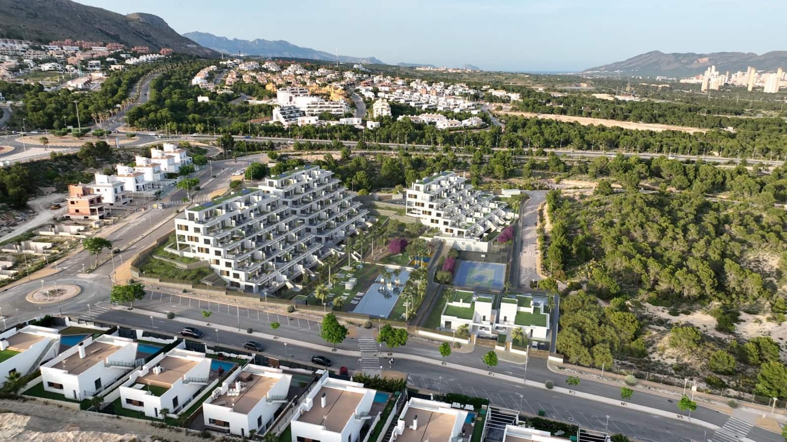 Piso de 2 habitaciones en Finestrat en venta con piscina - 350.000 € (Ref: 7934772)
