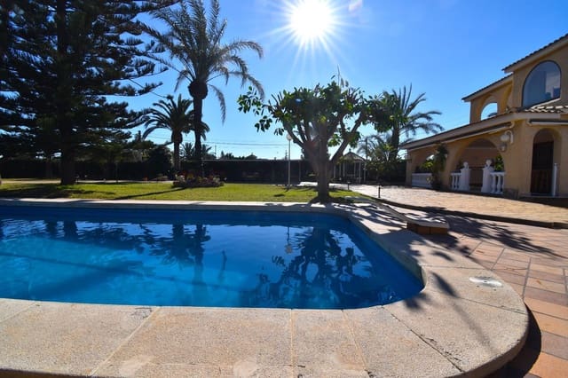 7 makuuhuone Huvila myytävänä paikassa Elche / Elx mukana uima-altaan 
autotalli - 750 000 € (Ref: 8063958)