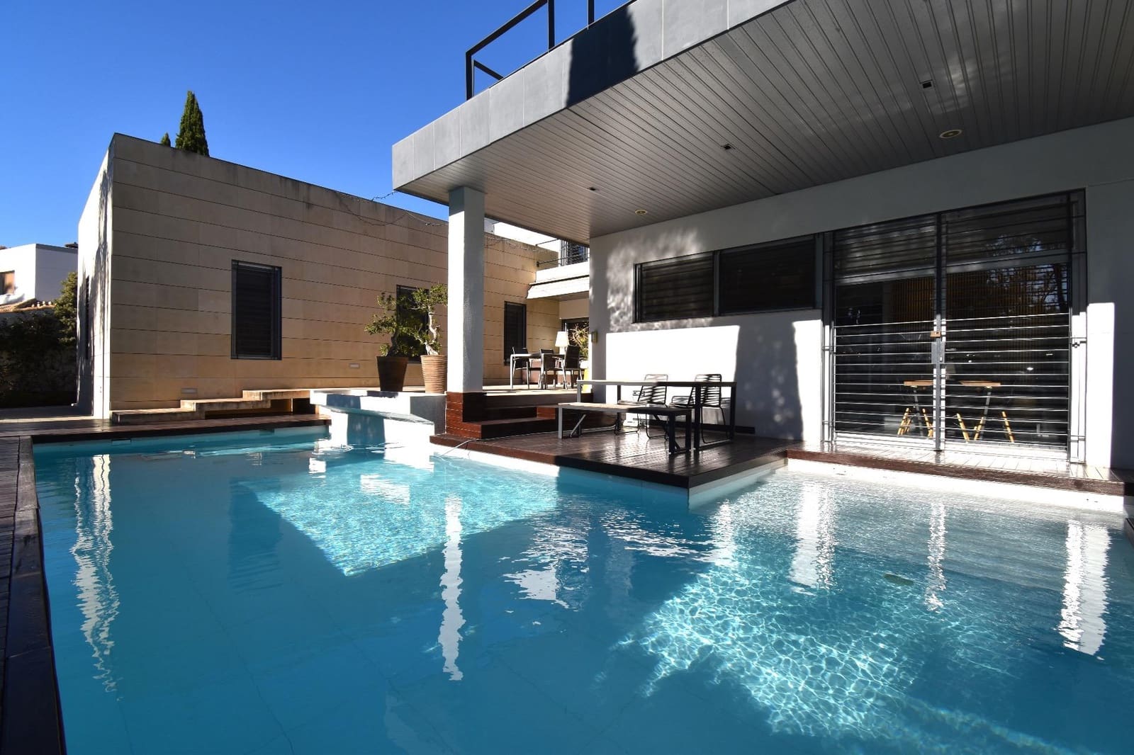 4 quarto Moradia para venda em Valverde com piscina garagem - 998 000 € (Ref: 8624284)