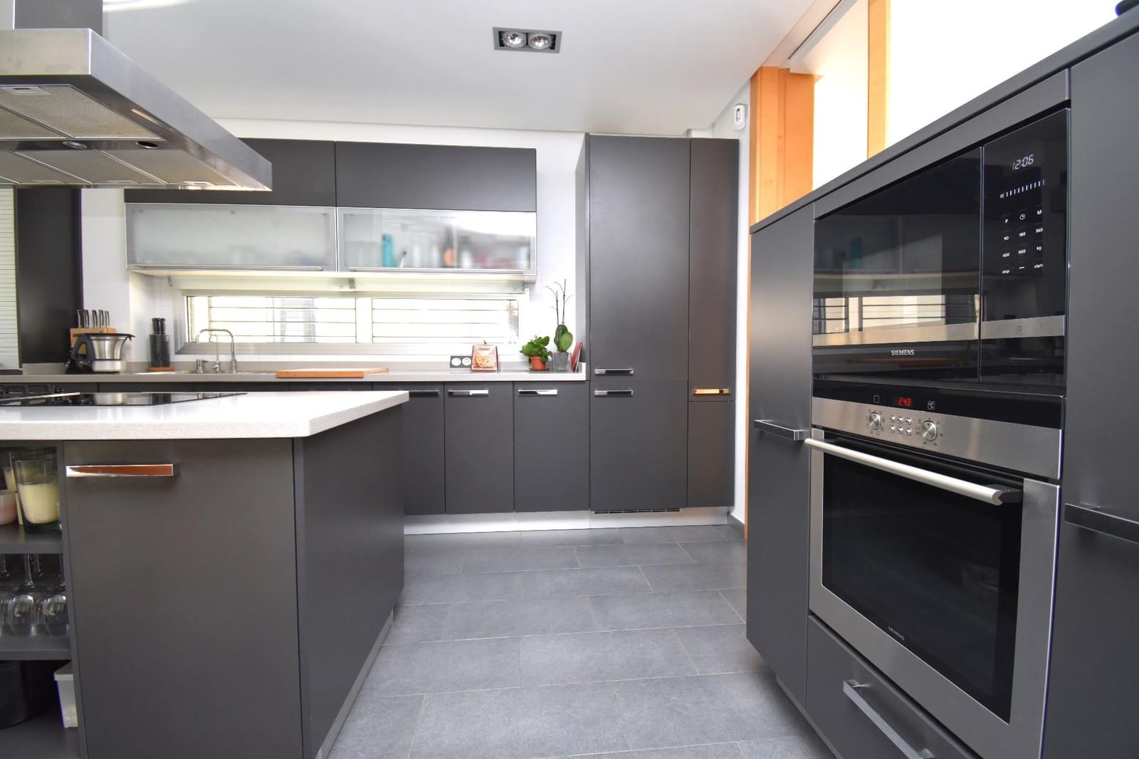 4 quarto Moradia para venda em Valverde com piscina garagem - 998 000 € (Ref: 8624284)