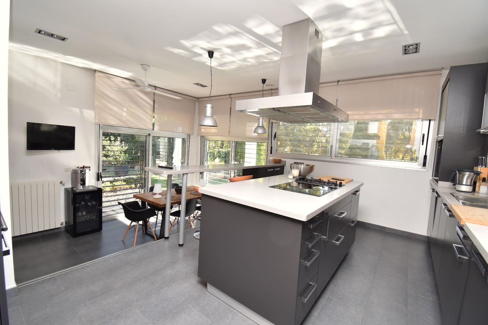 4 quarto Moradia para venda em Valverde com piscina garagem - 998 000 € (Ref: 8624284)