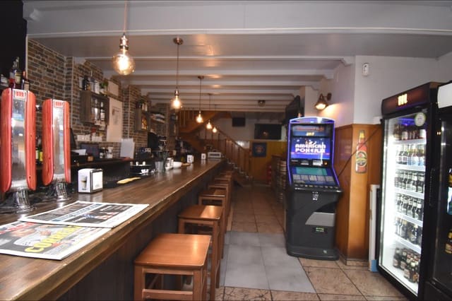 Kommersiell til salgs i Playa Levante, Santa Pola - € 180 000 (Ref: 8626953)