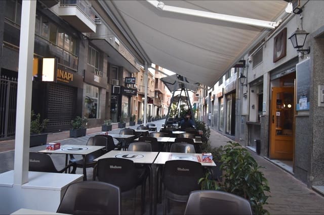 Kommersiell til salgs i Playa Levante, Santa Pola - € 180 000 (Ref: 8626953)