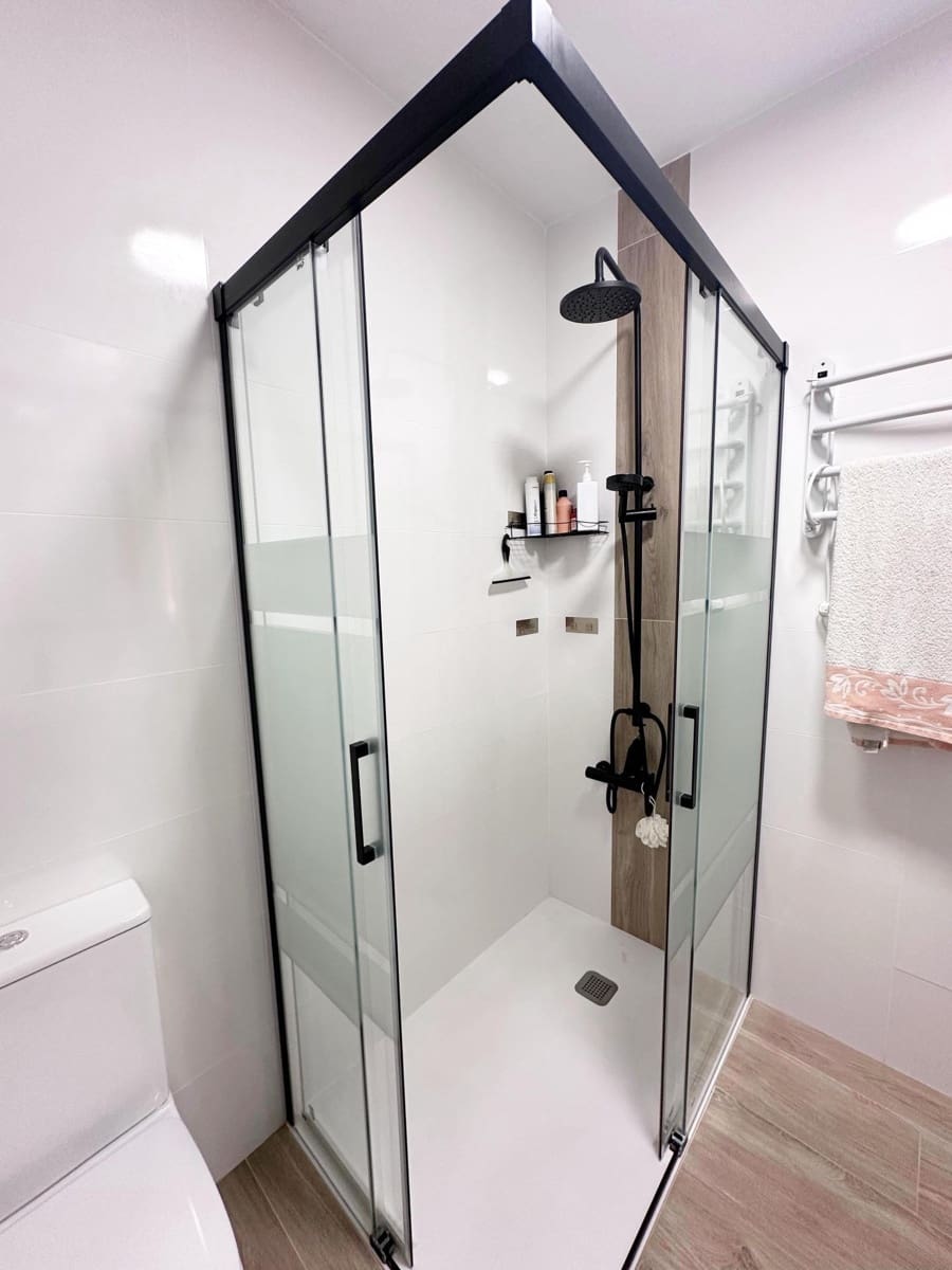 3 sypialnia Bungalow na sprzedaż w Santa Pola z basenem garażem - 254 000 € (Ref: 8756120)