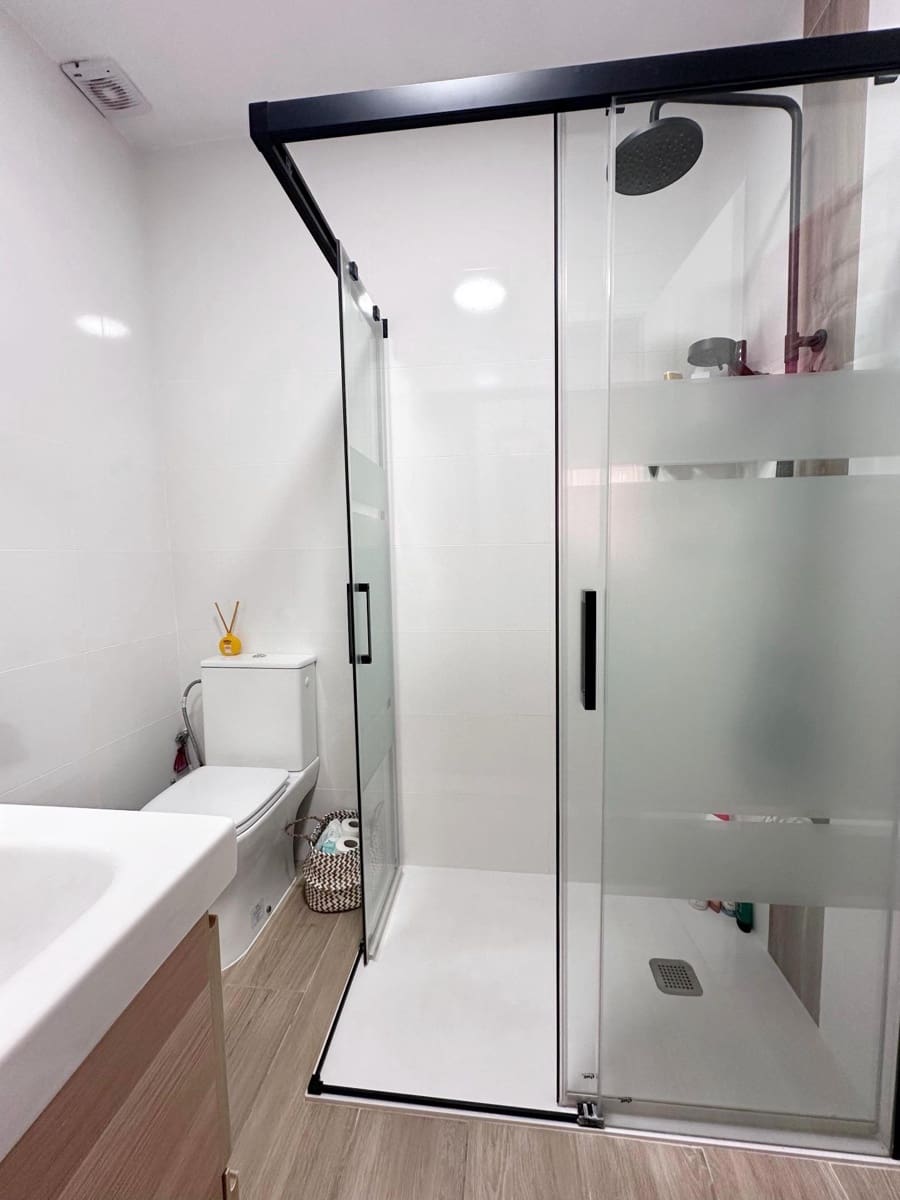 3 sypialnia Bungalow na sprzedaż w Santa Pola z basenem garażem - 254 000 € (Ref: 8756120)