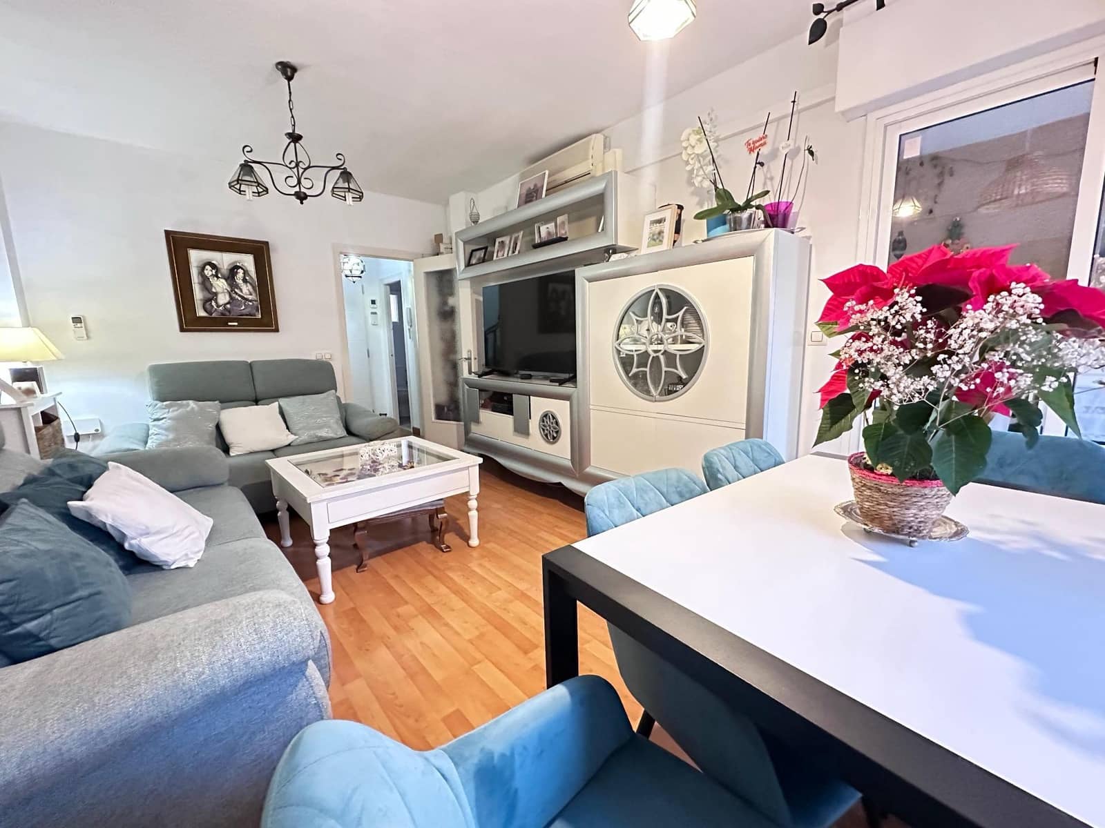 3 sypialnia Bungalow na sprzedaż w Santa Pola z basenem garażem - 254 000 € (Ref: 8756120)