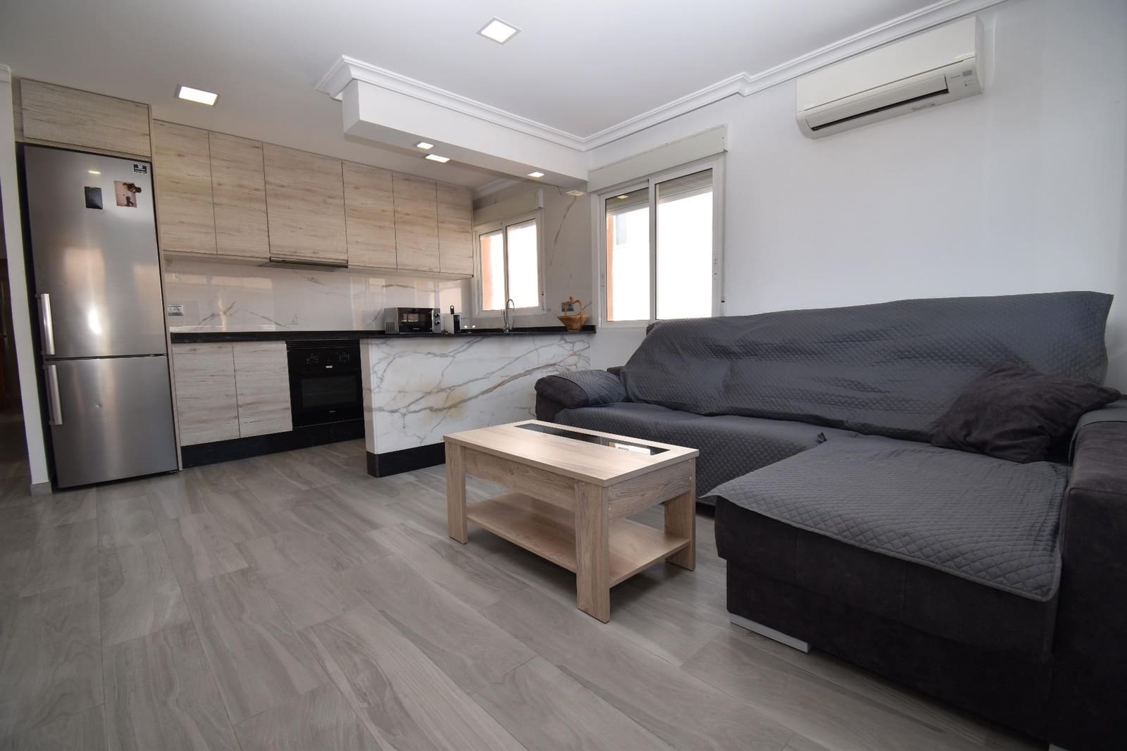 Piso de 3 habitaciones en Santa Pola en venta - 298.000 € (Ref: 8838675)