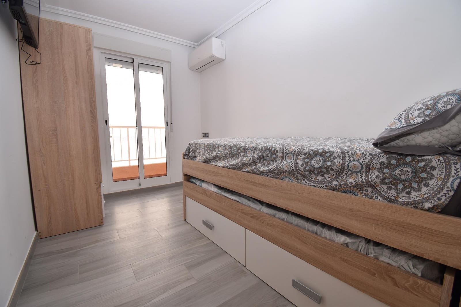 Piso de 3 habitaciones en Santa Pola en venta - 298.000 € (Ref: 8838675)