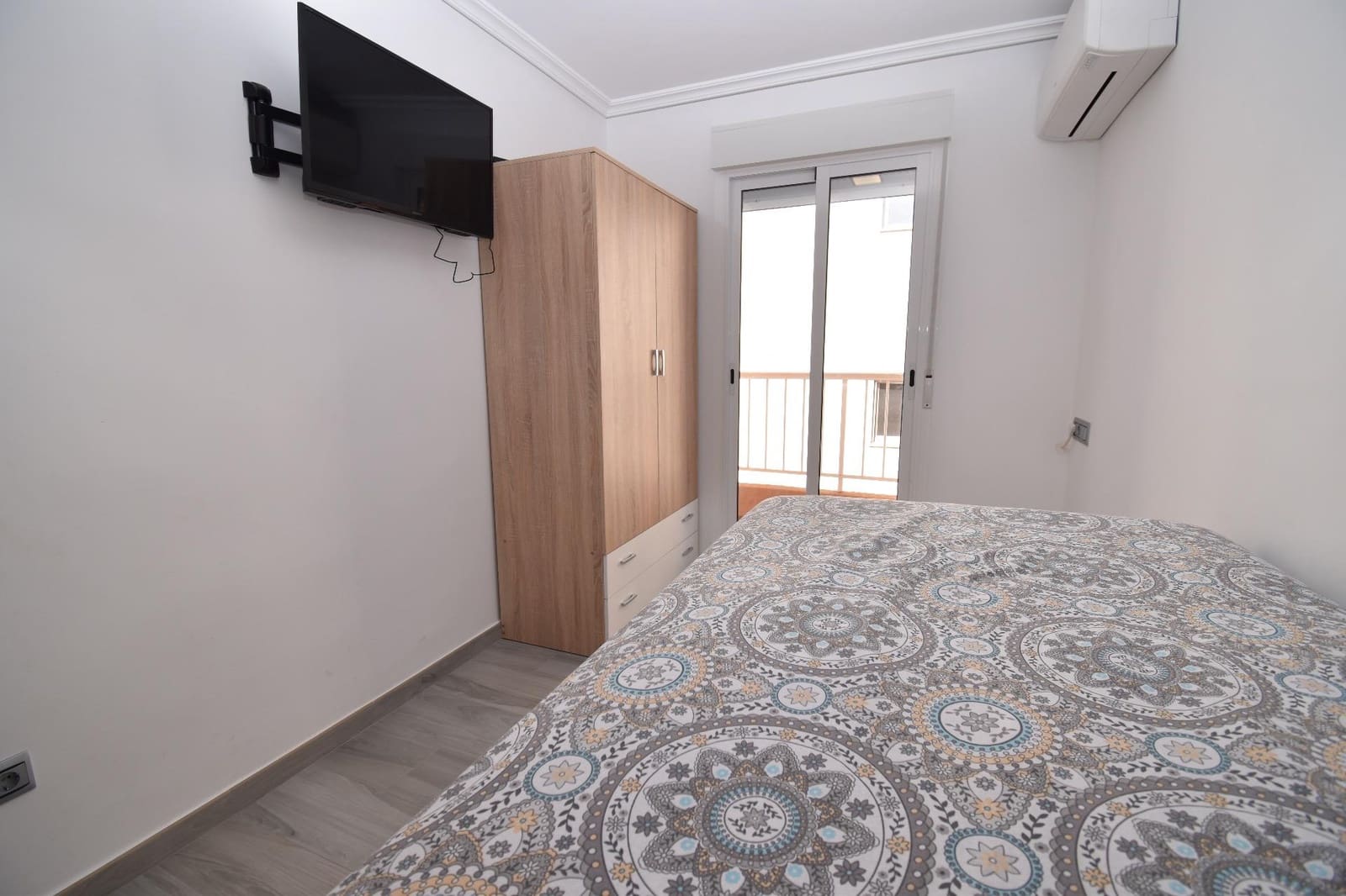 Piso de 3 habitaciones en Santa Pola en venta - 298.000 € (Ref: 8838675)